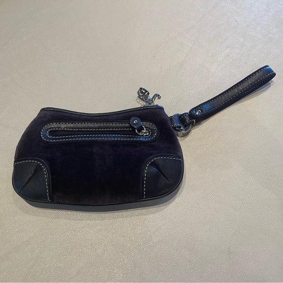 Juicy Couture wristlet purse. Phone, keys, and credit card. Grab and go! - Picture 2 of 5